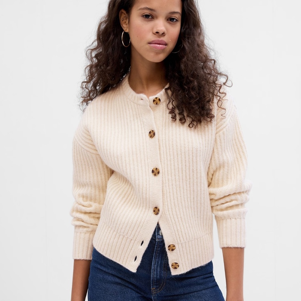 GAP cardigan sweater